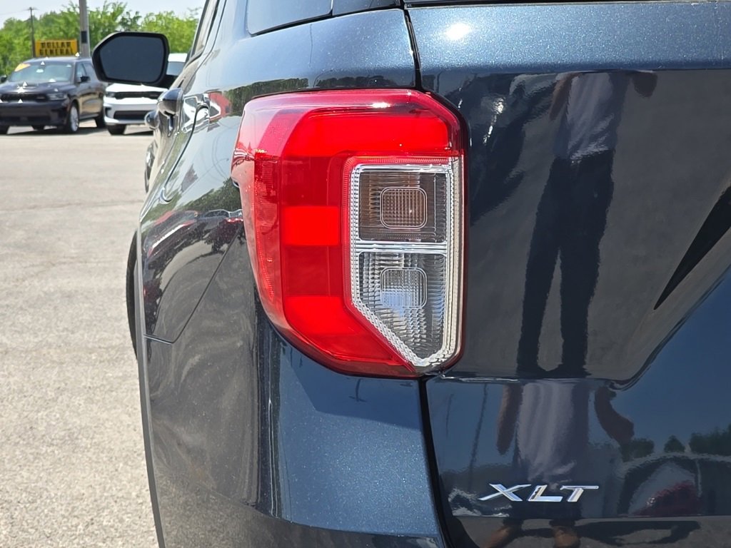 Used 2023 Ford Explorer XLT w/ Equipment Group 202A image 11