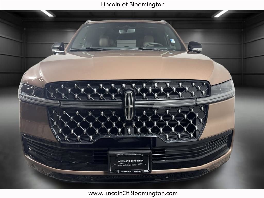New 2026 Lincoln Navigator L Black Label AWD/4WD image 11
