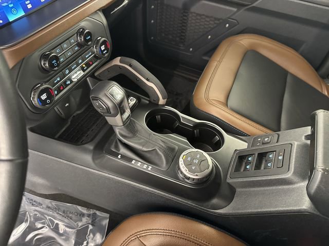 Used 2024 Ford Bronco Outer Banks AWD/4WD image 16