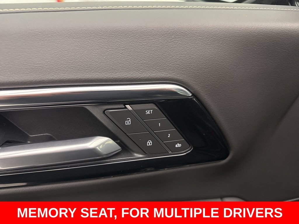 Used 2025 Chevrolet Tahoe Premier AWD/4WD image 12
