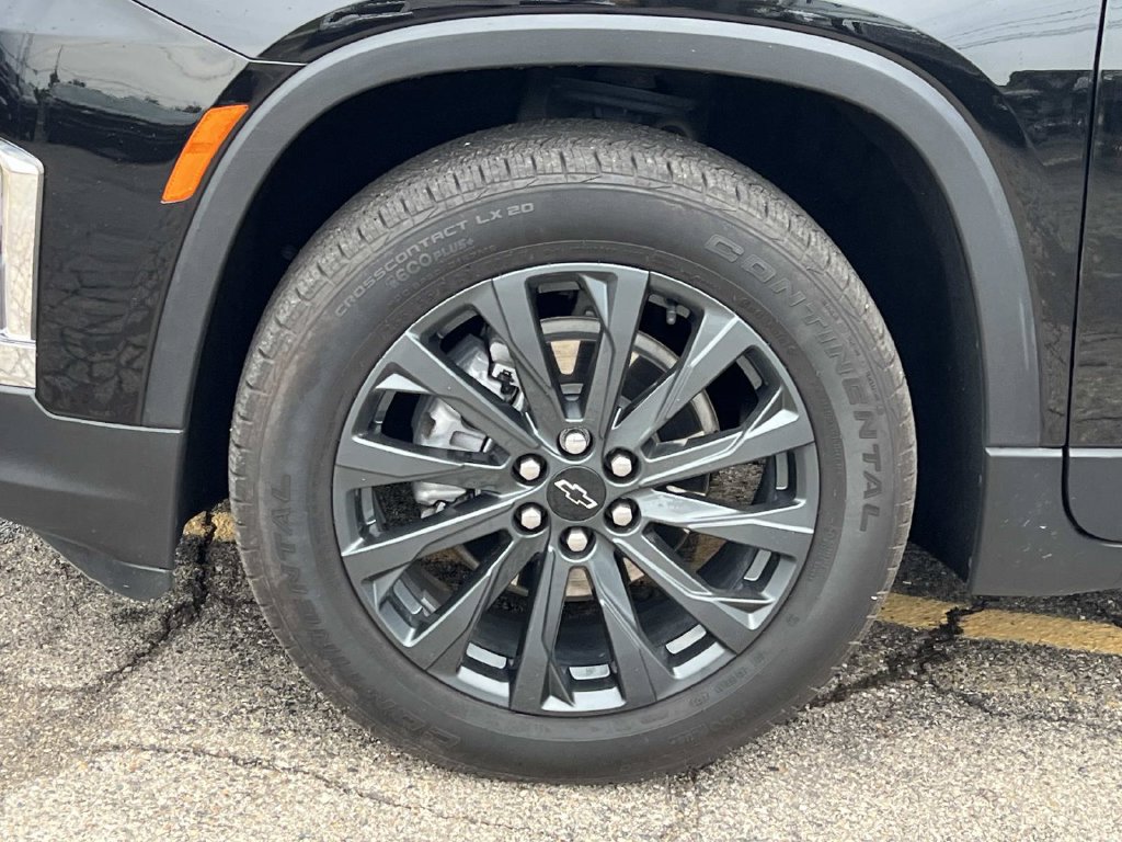 Used 2024 Chevrolet Traverse RS w/ LPO, Floor Liner Package FWD image 8