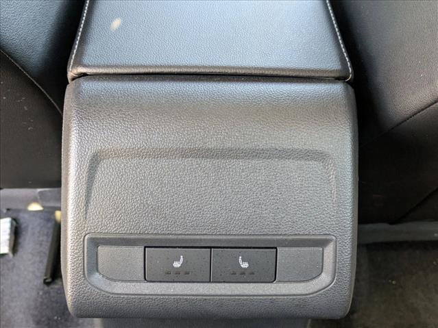 Used 2021 Volkswagen Jetta SE w/ SE Cold Weather Package image 16