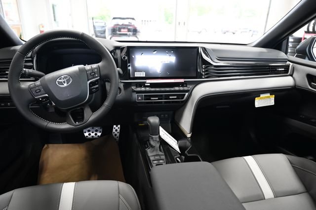 New 2026 Toyota Camry SE FWD image 13