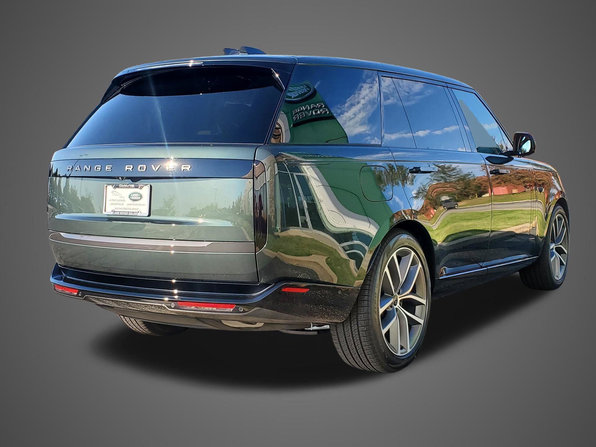 New 2027 Land Rover Range Rover Long Wheelbase SE AWD/4WD image 5