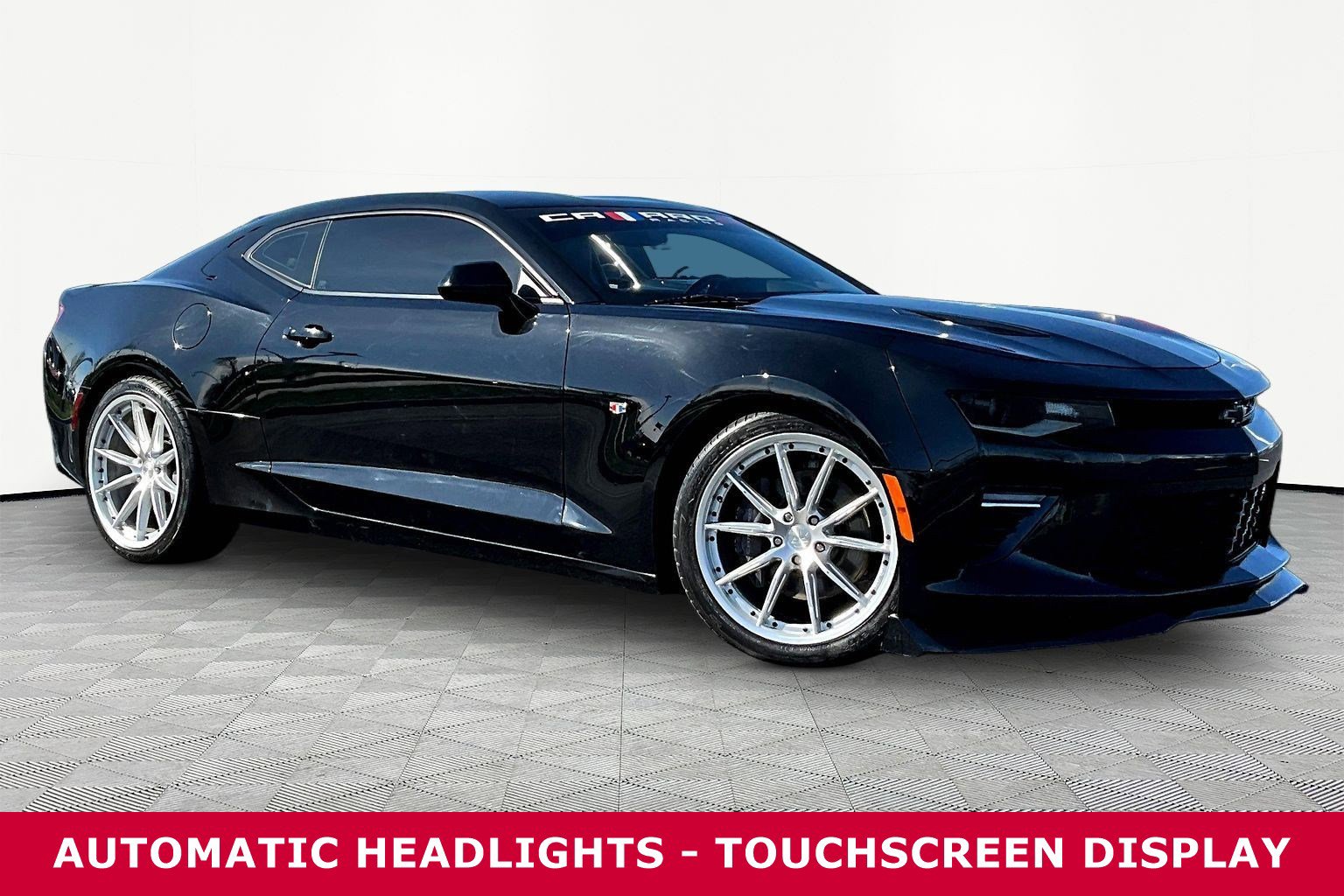 Used 2017 Chevrolet Camaro SS image 3