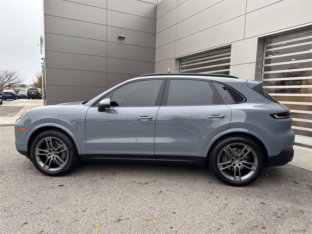 Used 2024 Porsche Cayenne image 4