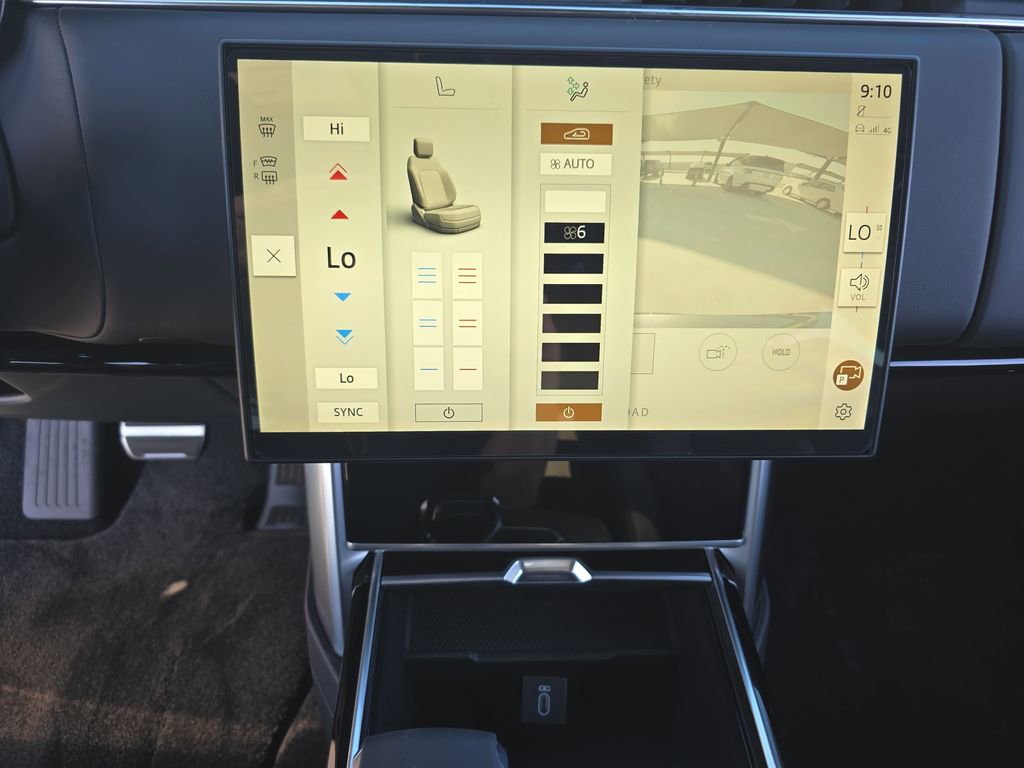 New 2026 Land Rover Range Rover SE image 25