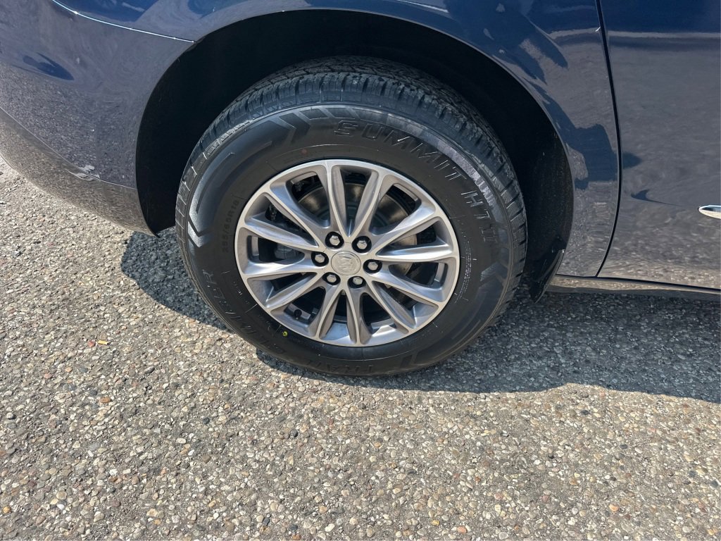 Used 2022 Buick Enclave Essence w/ Trailering Package, 5000 lbs. image 18