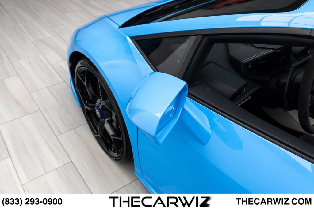 Used 2024 Lamborghini Huracan EVO AWD/4WD image 14