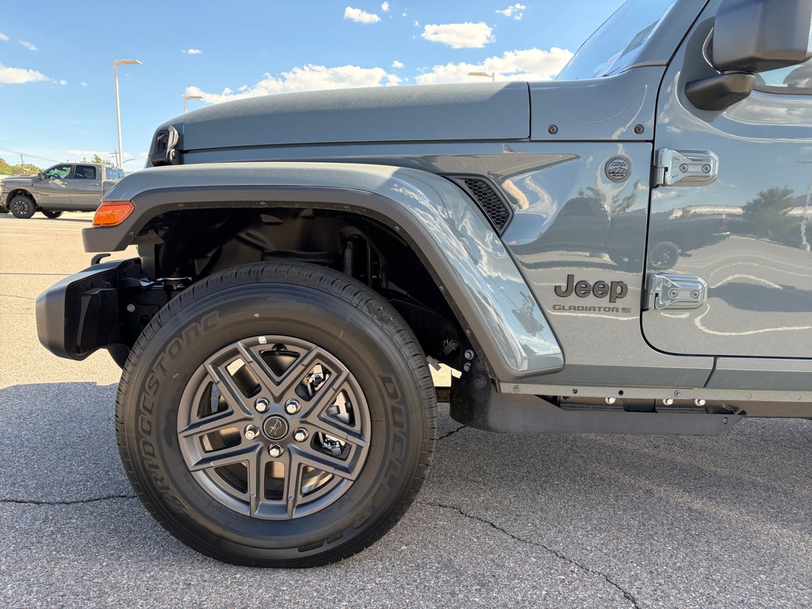 New 2026 Jeep Gladiator Sport AWD/4WD image 10