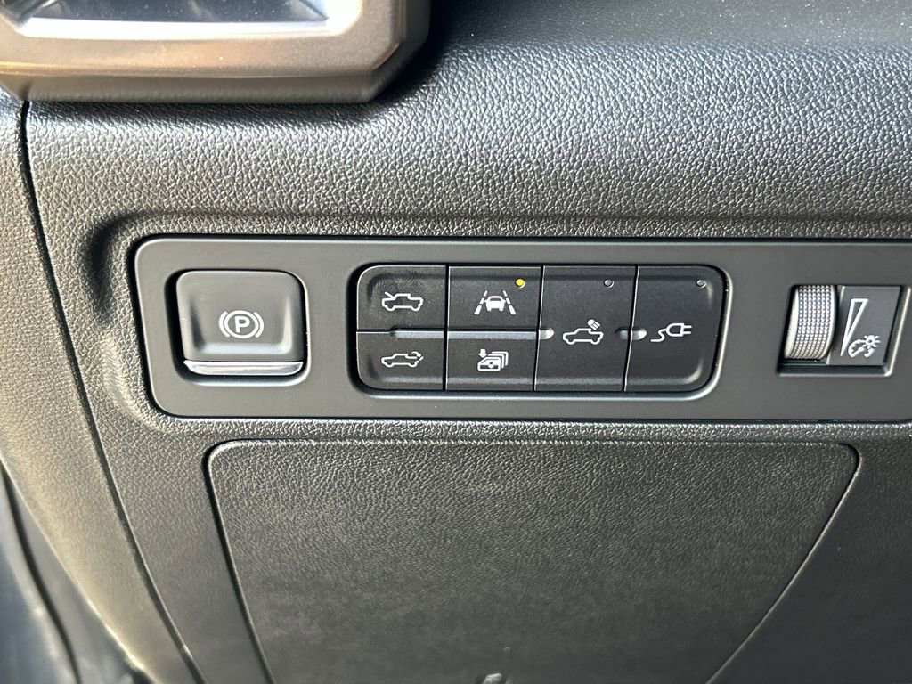 New 2025 GMC Hummer EV 2X image 18