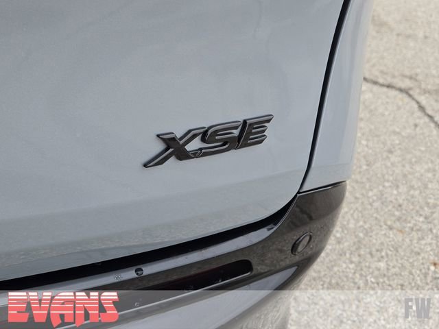 New 2026 Toyota Sienna XSE image 3