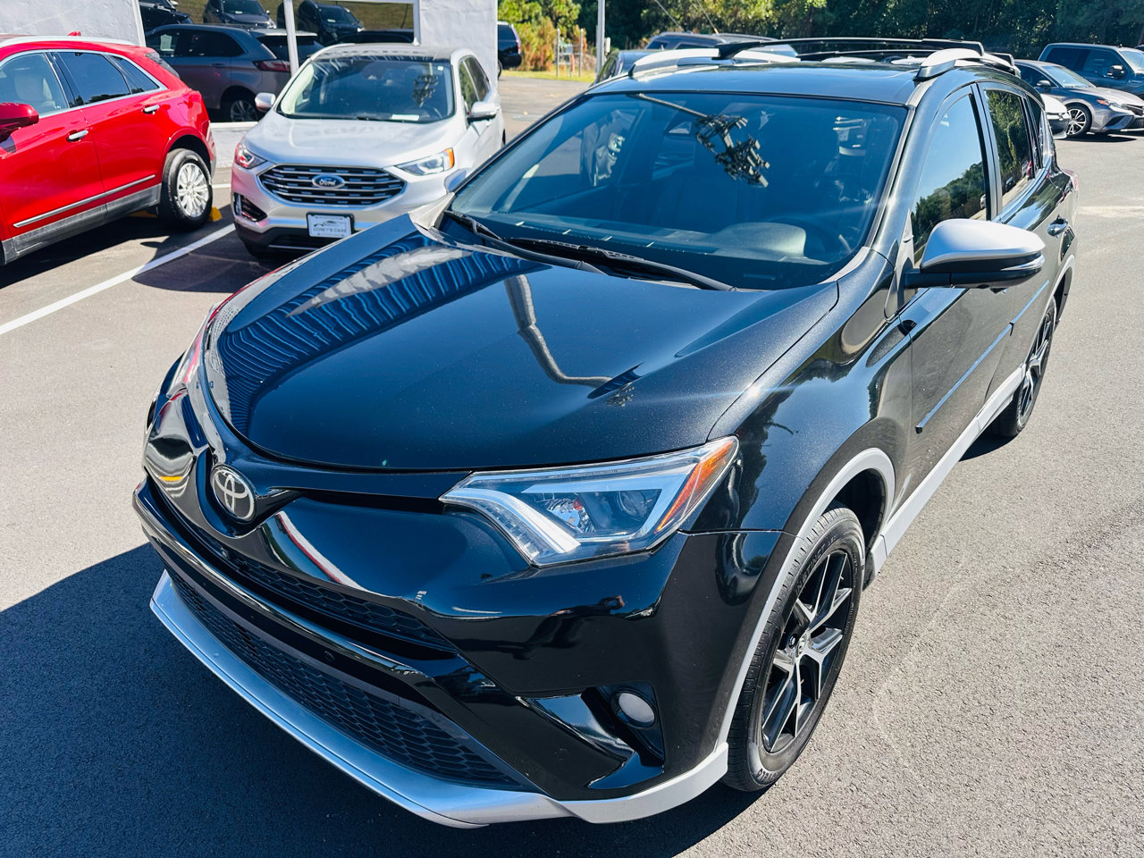 Used 2016 Toyota RAV4 SE image 9