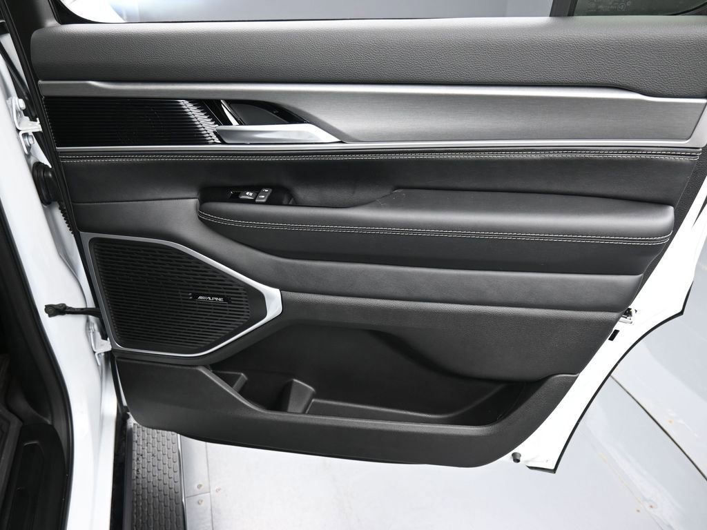 New 2026 Jeep Grand Wagoneer 4WD image 19