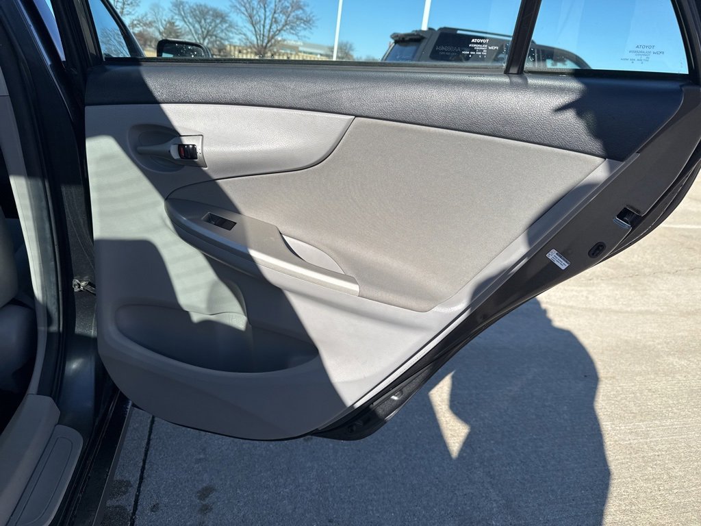 Used 2011 Toyota Corolla LE image 18