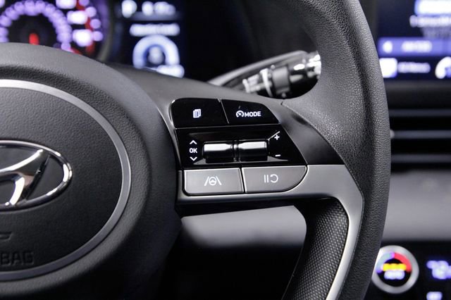 Used 2023 Hyundai Elantra SEL image 27