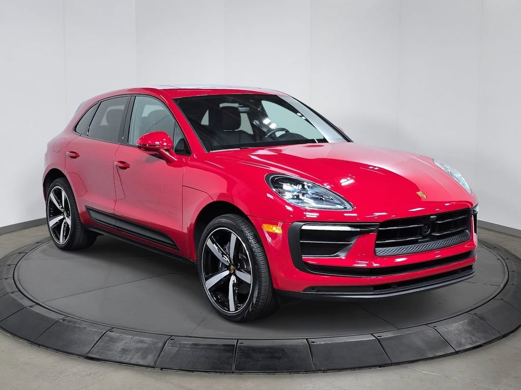 Certified 2026 Porsche Macan AWD/4WD image 9