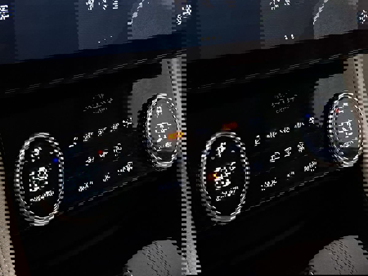 Used 2021 Jaguar F-PACE S image 47