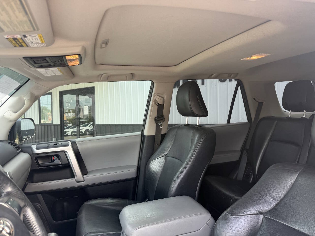 Used 2011 Toyota 4Runner SR5 w/ Premium Pkg w/Leather AWD/4WD image 20