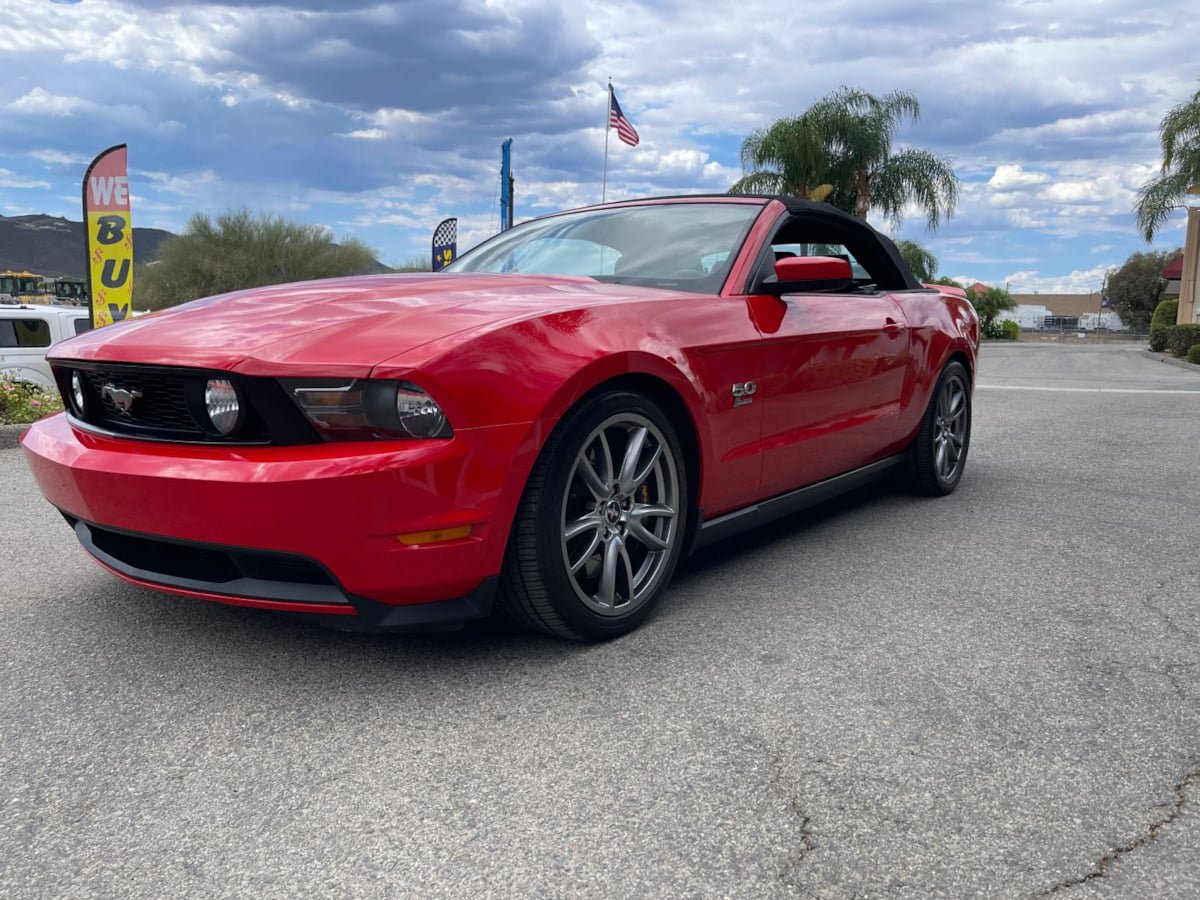 Used 2011 Ford Mustang GT Premium w/ Electronics Pkg RWD image 32