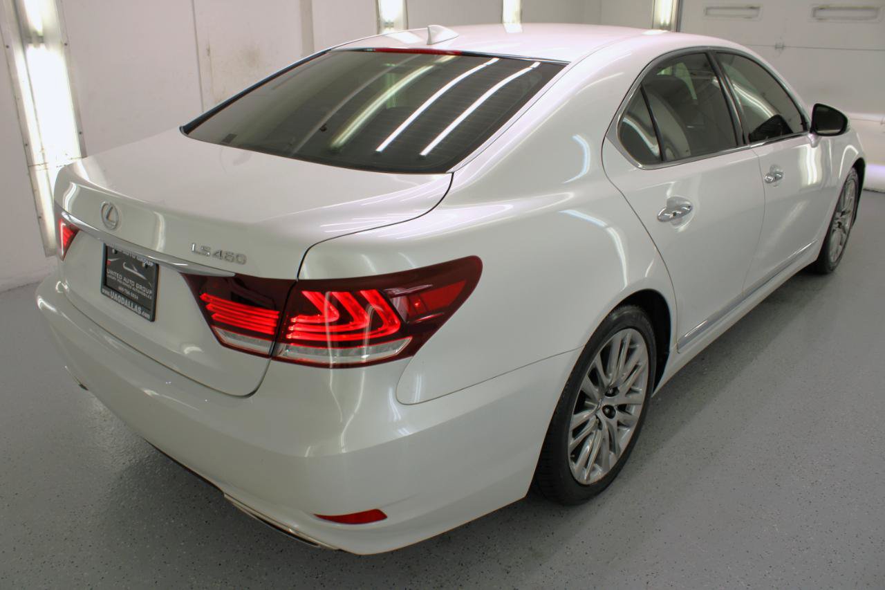 Used 2017 Lexus LS 460 w/ Comfort Package RWD image 9