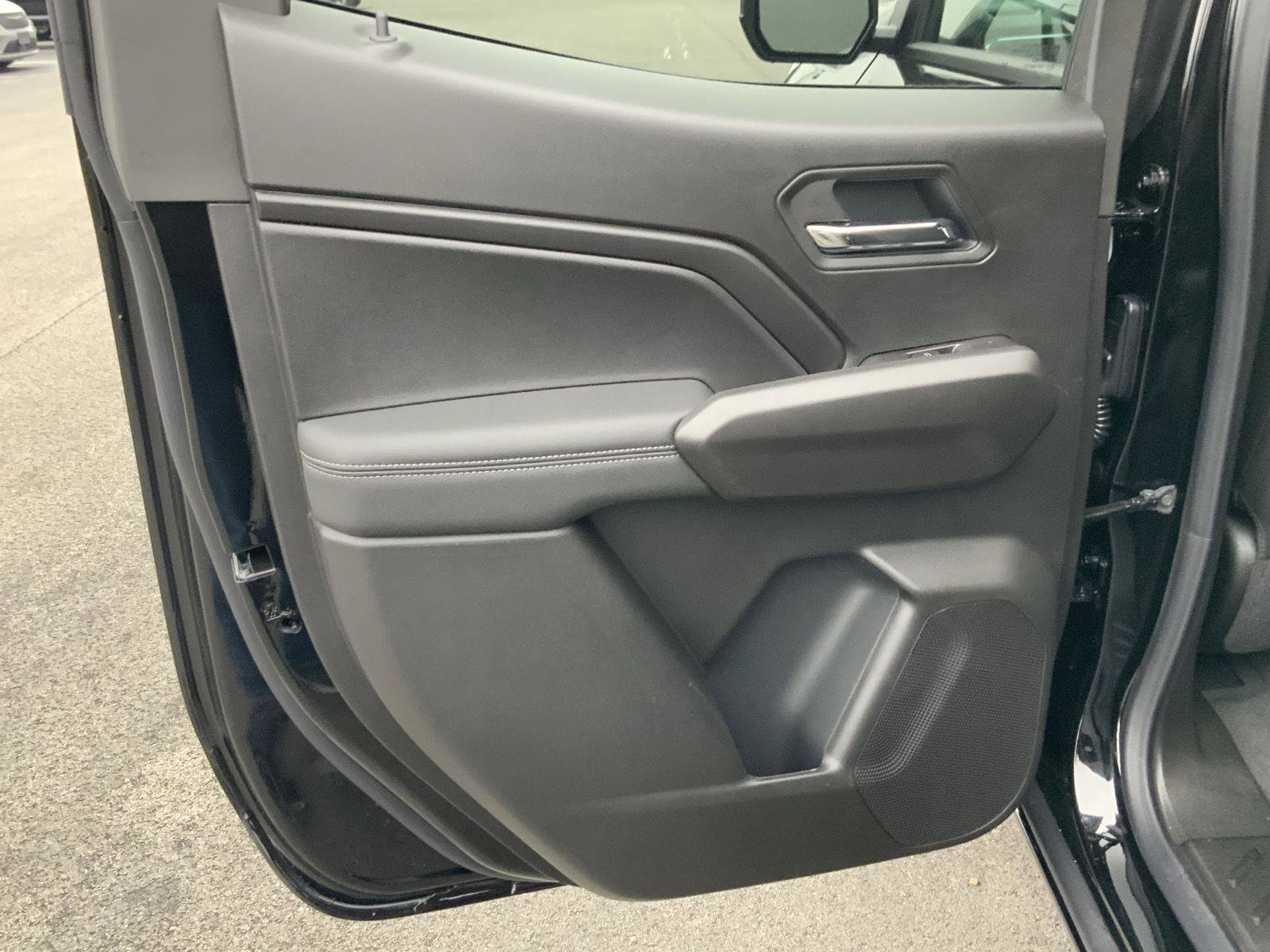 New 2026 GMC Canyon Elevation w/ Convenience Package image 56