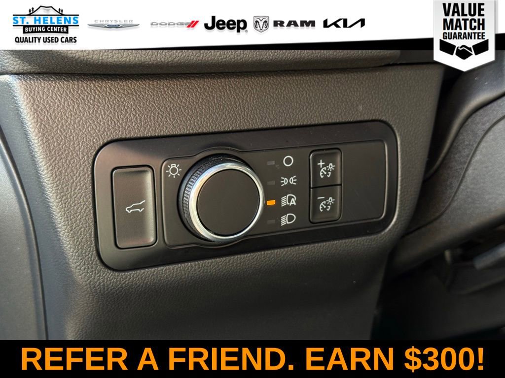 Used 2023 Ford Escape ST-Line w/ Cold Weather Package image 19