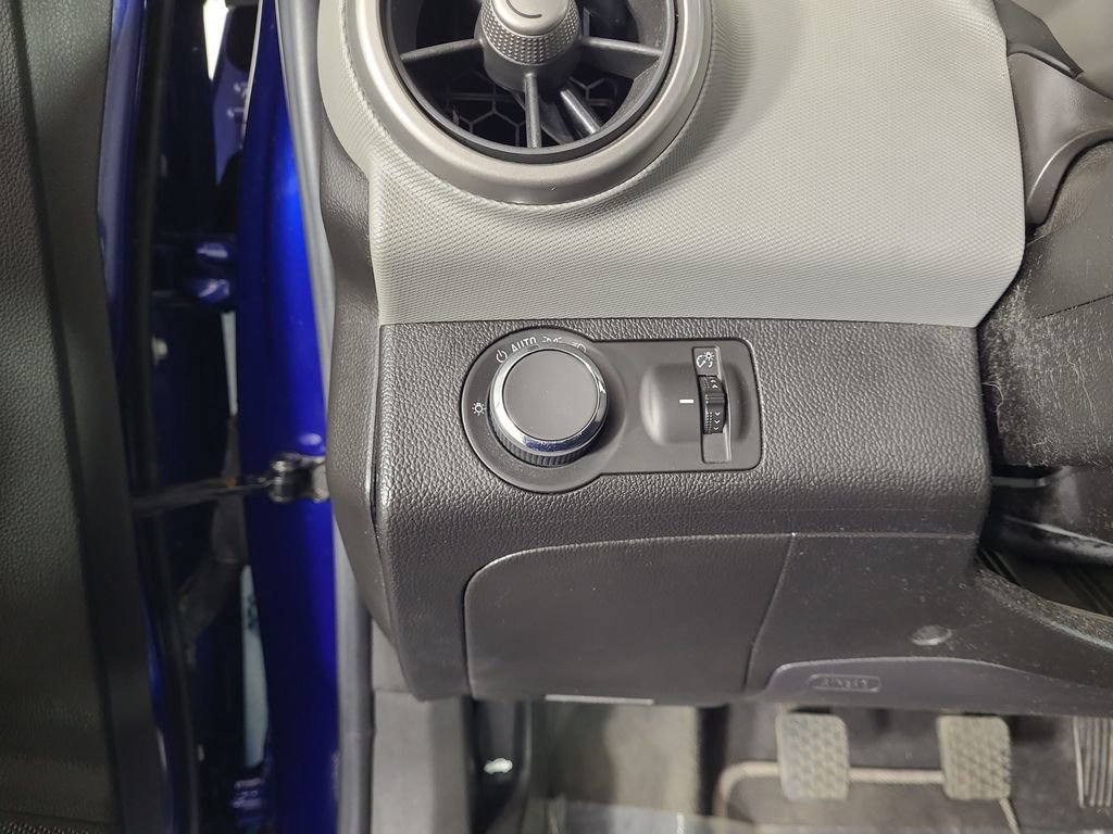 Used 2013 Chevrolet Sonic LT image 13