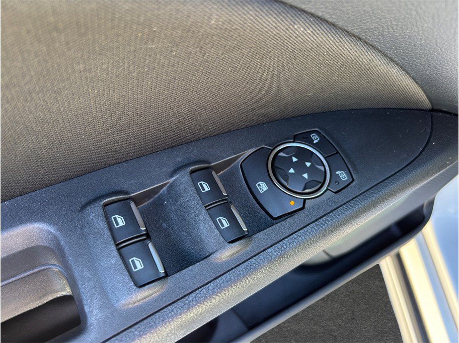 Used 2019 Ford Fusion SE FWD image 19