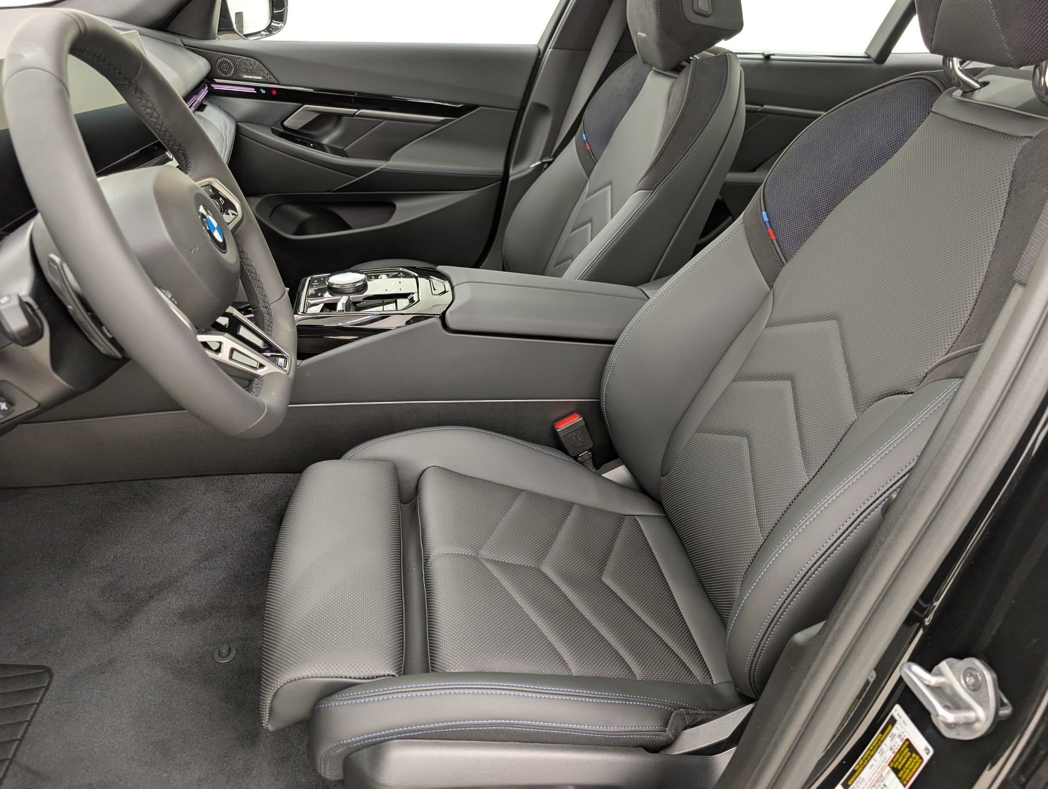 New 2026 BMW 530i w/ M Sport Package RWD image 5