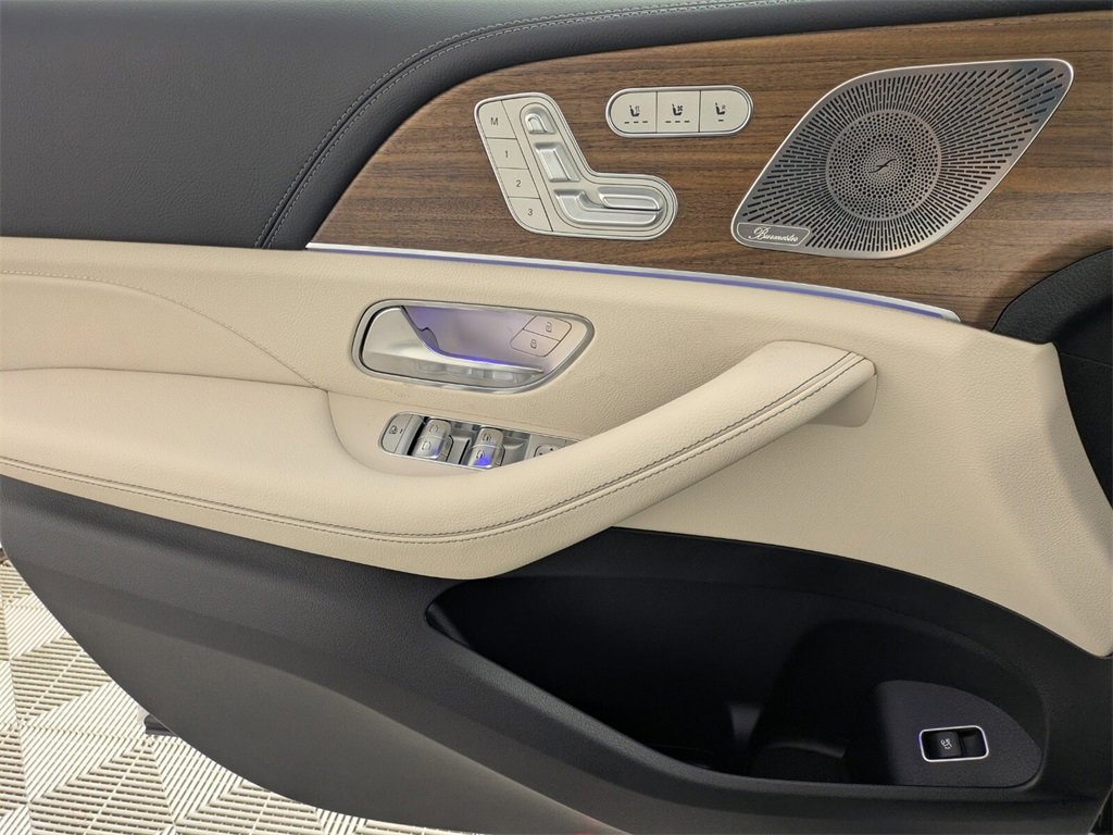 New 2026 Mercedes-Benz GLS 580 4MATIC image 23