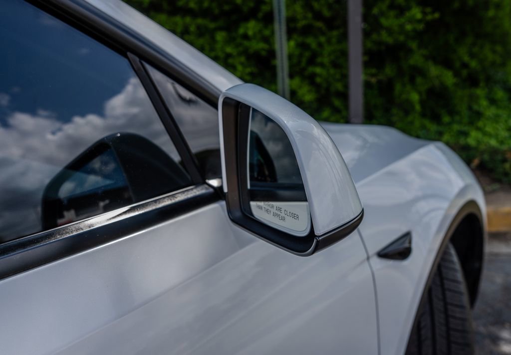 Used 2024 Tesla Model Y Performance AWD/4WD image 28