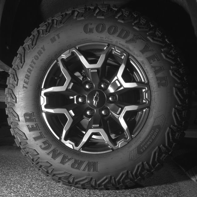 Used 2024 Chevrolet Colorado ZR2 w/ ZR2 Convenience Package III image 43