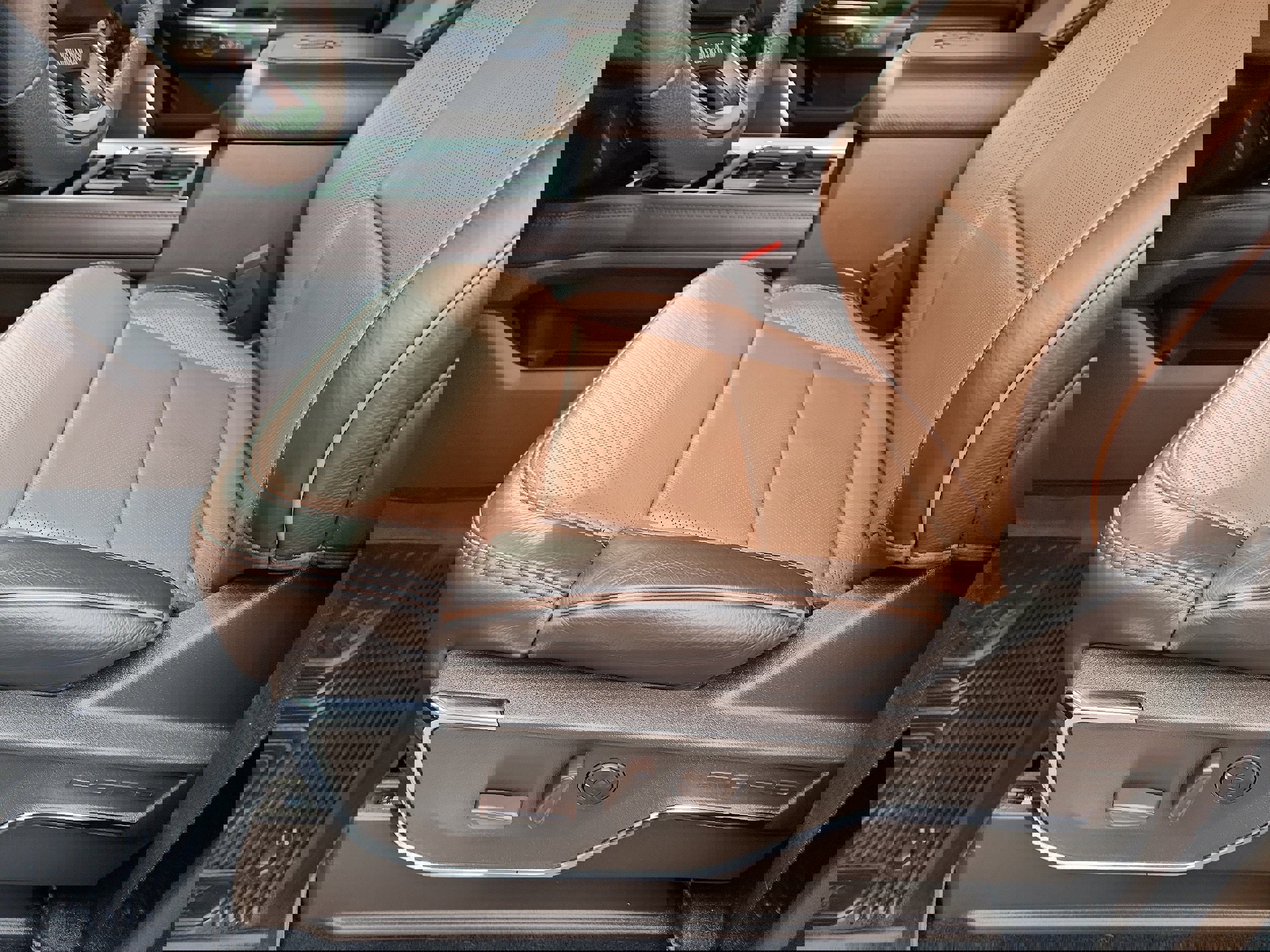 Used 2024 Ford F250 King Ranch image 10