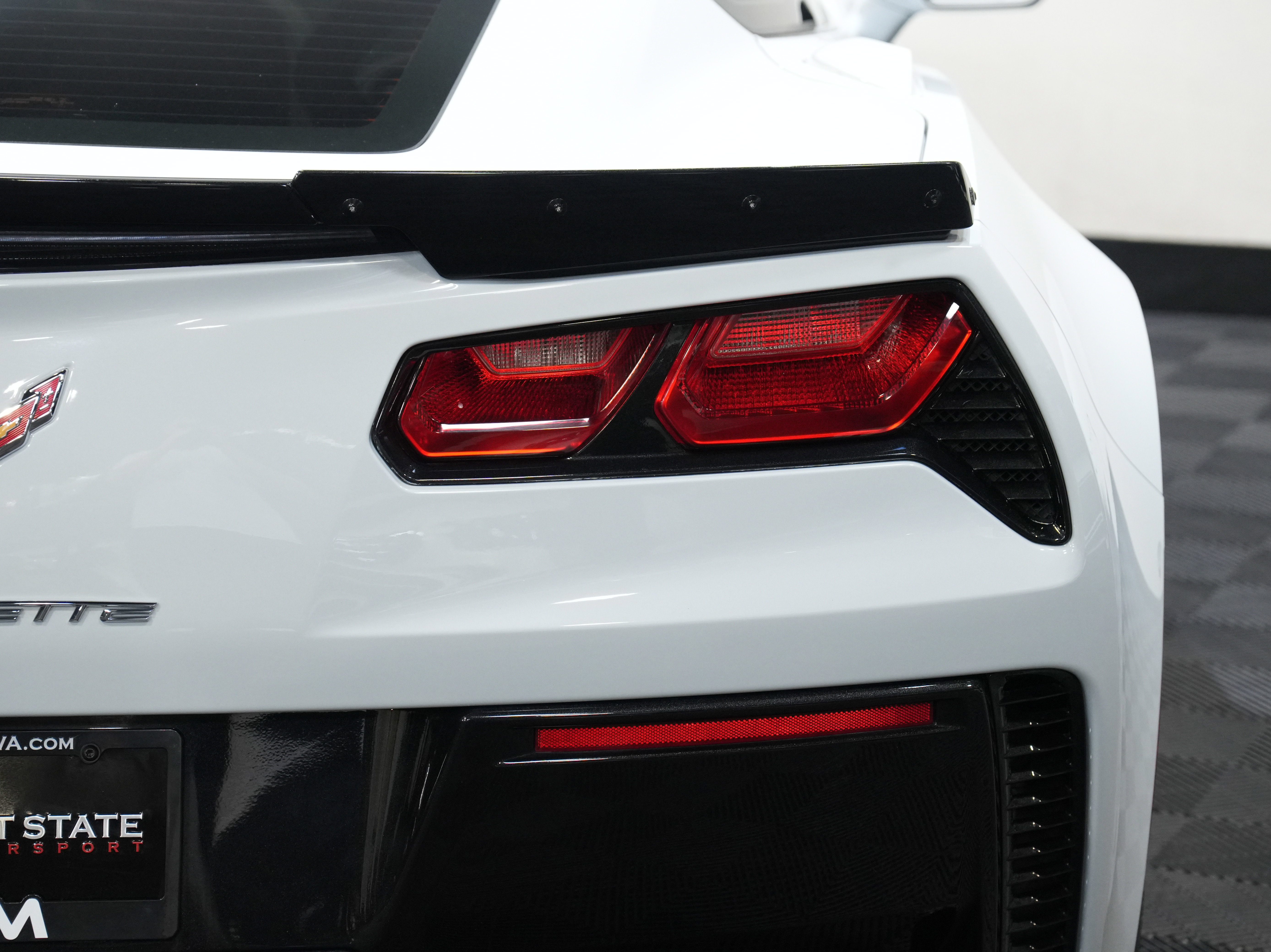 Used 2018 Chevrolet Corvette Grand Sport RWD image 16