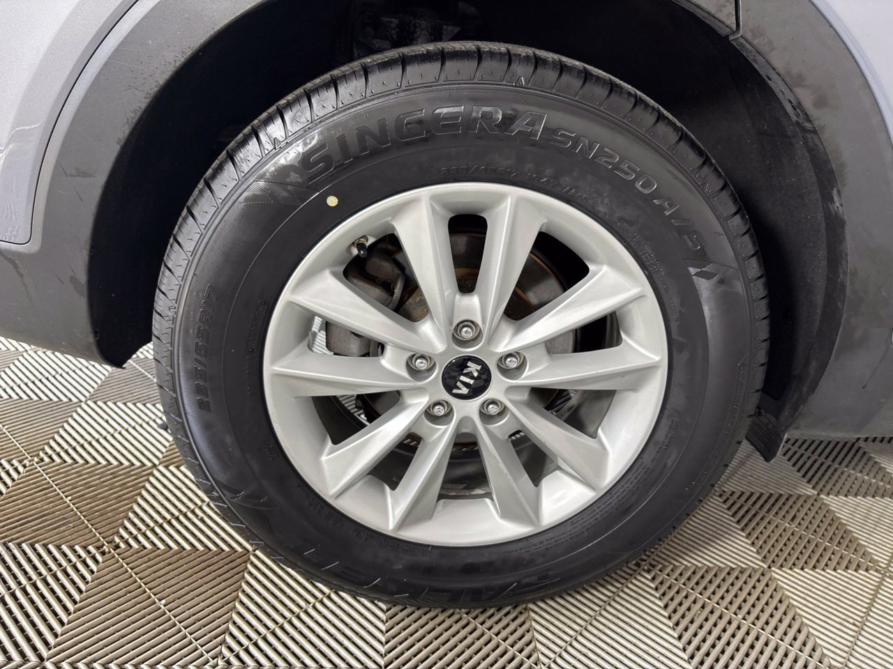 Used 2019 Kia Sorento AWD w/ LX Convenience Package image 30