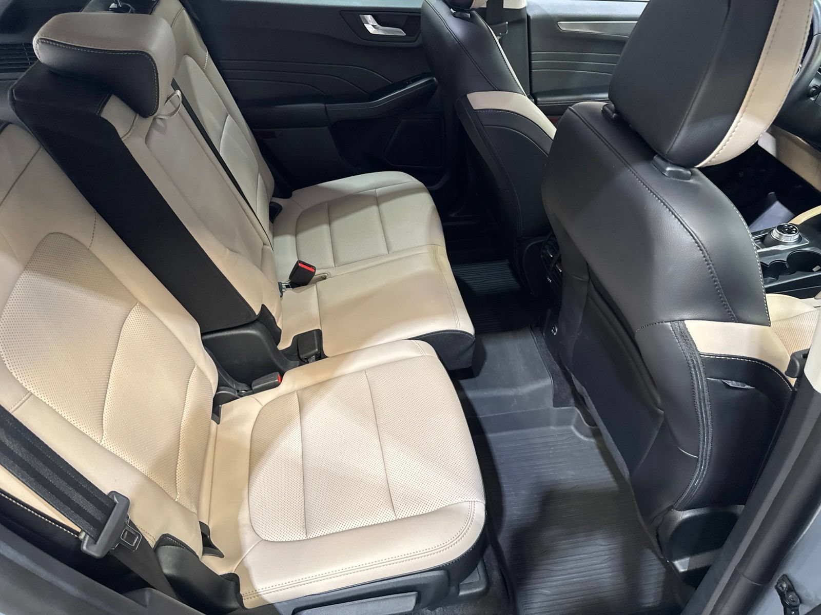 Used 2022 Ford Escape Titanium AWD/4WD image 43