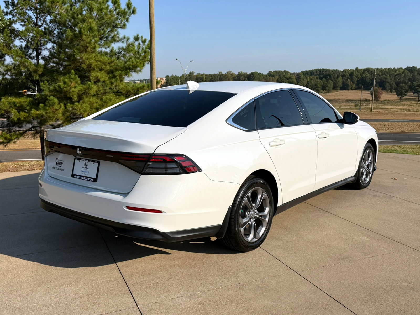 Certified 2023 Honda Accord EX image 6