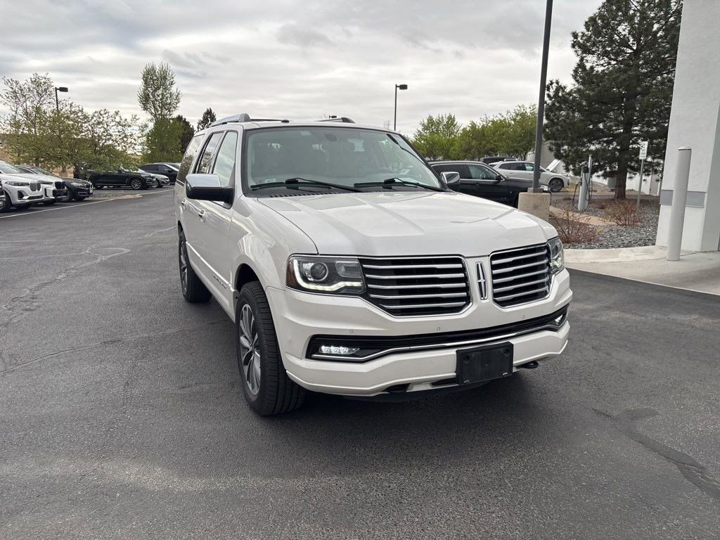 Used 2017 Lincoln Navigator Select image 7
