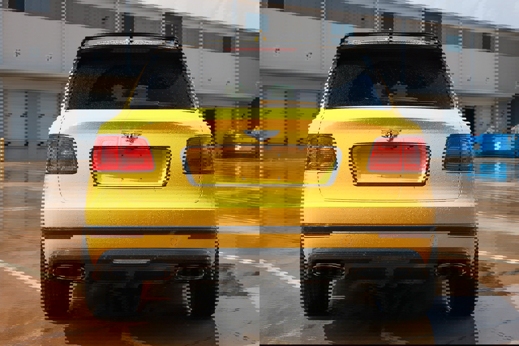 Used 2017 Bentley Bentayga image 12