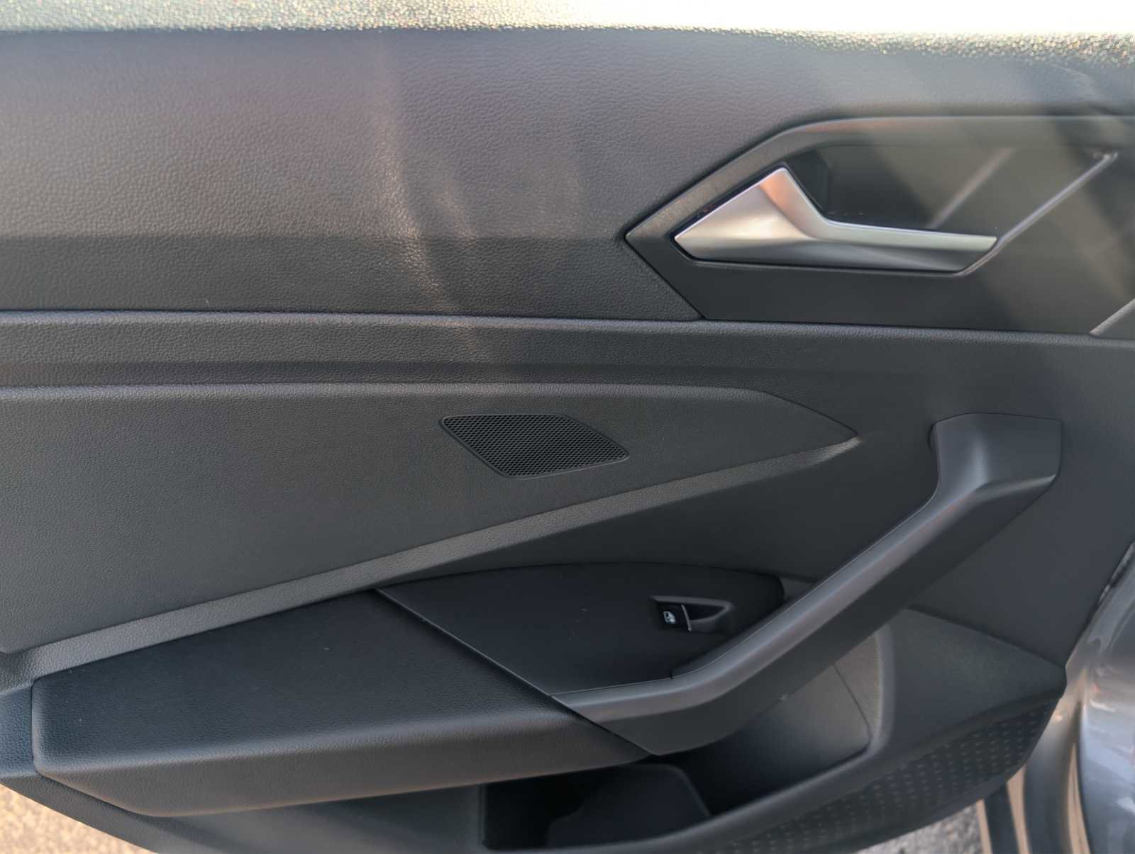 Certified 2023 Volkswagen Jetta SE w/ Panoramic Sunroof Package FWD image 27