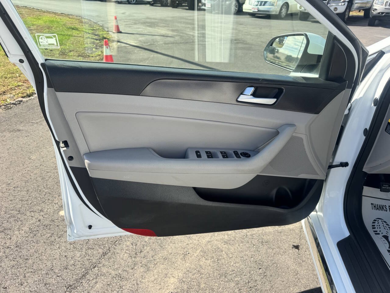 Used 2015 Hyundai Sonata Sport FWD image 12