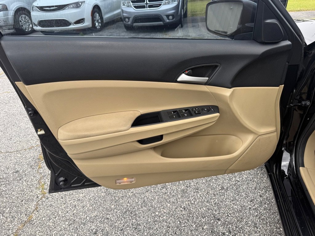 Used 2011 Honda Accord SE image 11