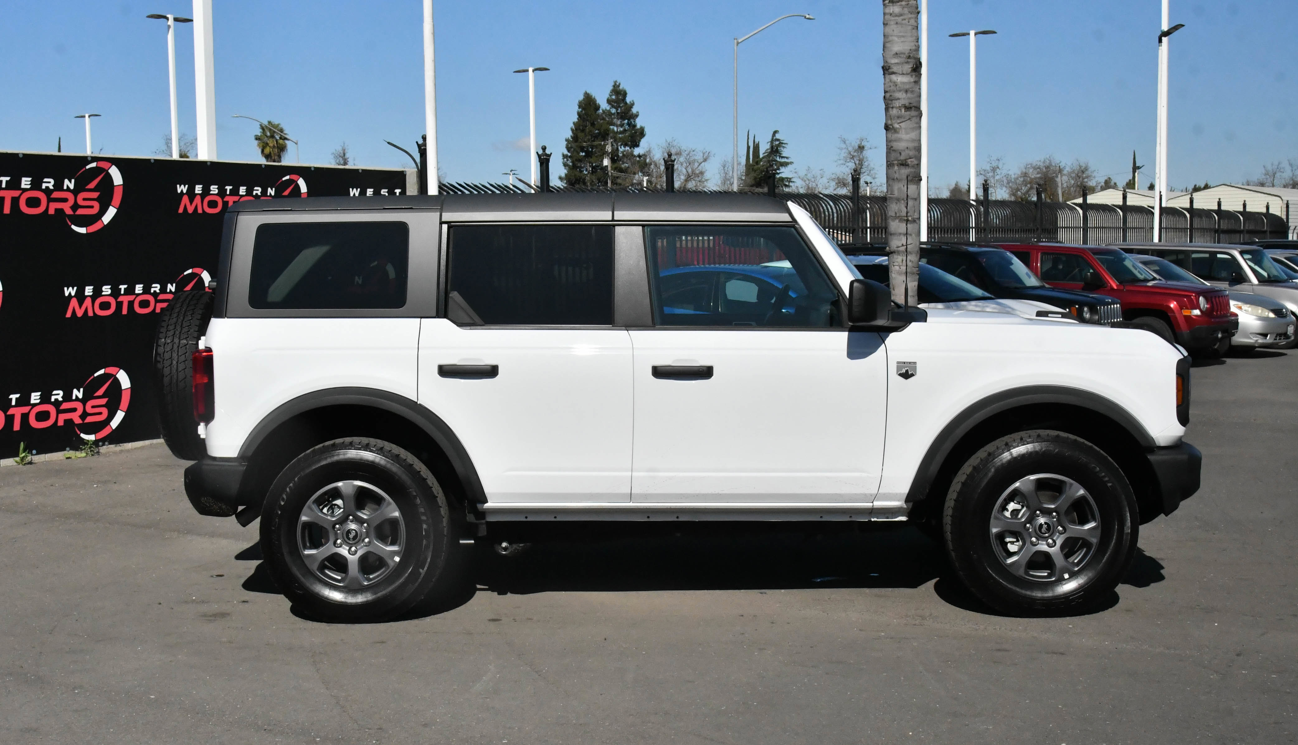 Used 2025 Ford Bronco Big Bend image 9