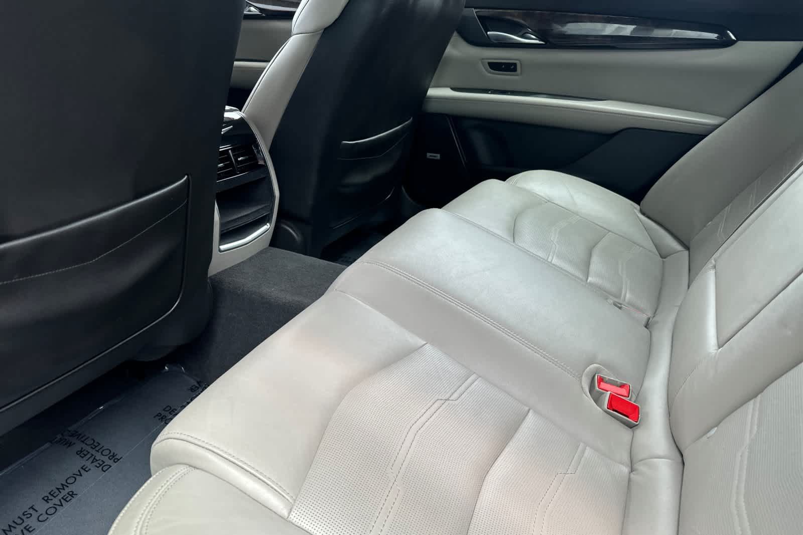 Used 2017 Cadillac CT6 Luxury RWD image 4