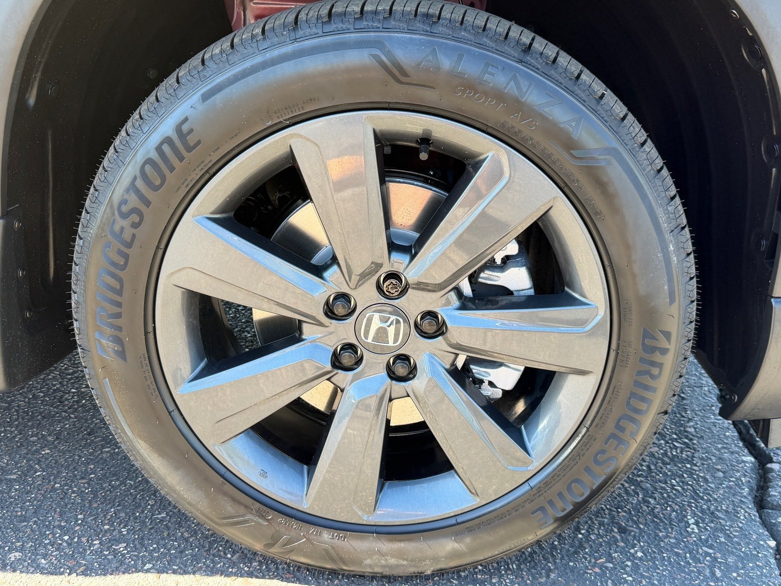 New 2026 Honda Pilot Sport image 9