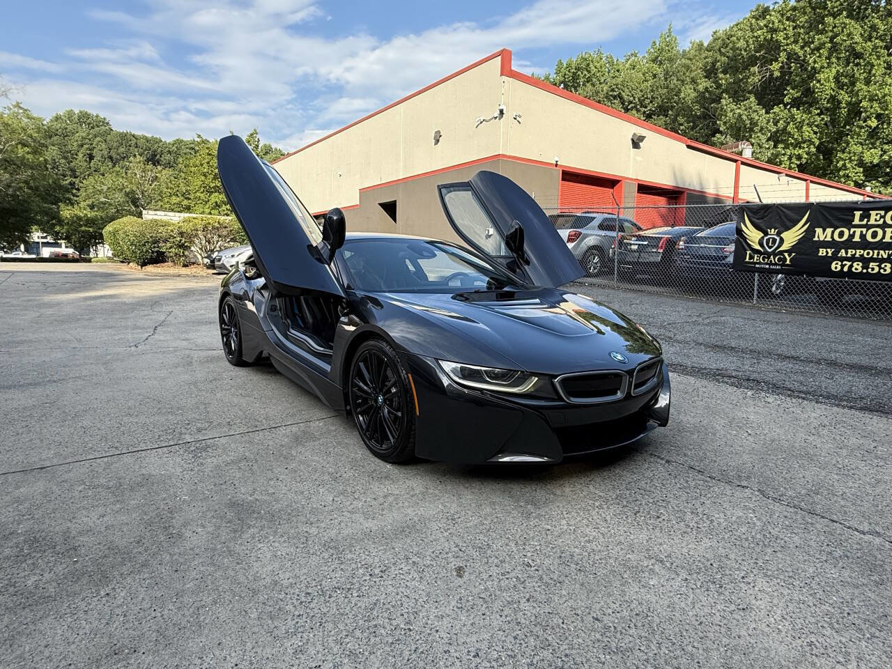 Used 2019 BMW i8 Coupe image 32