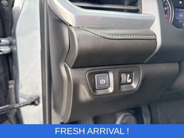 Used 2022 GMC Acadia SLE image 8