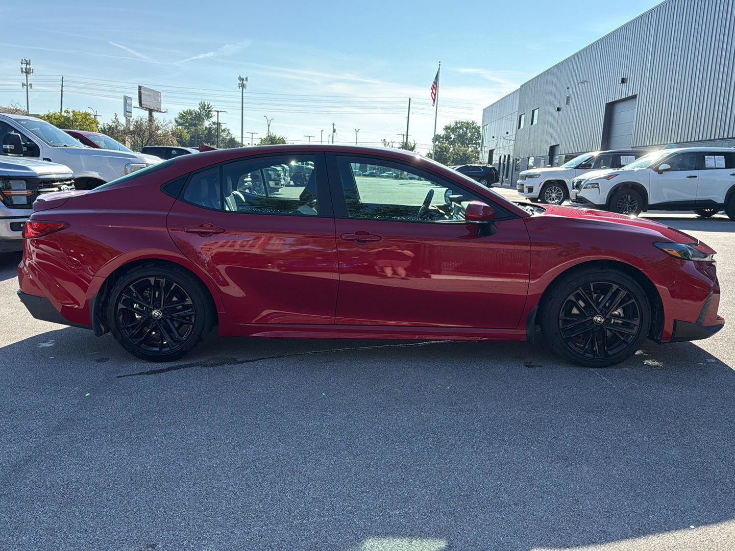 Used 2026 Toyota Camry SE FWD image 2