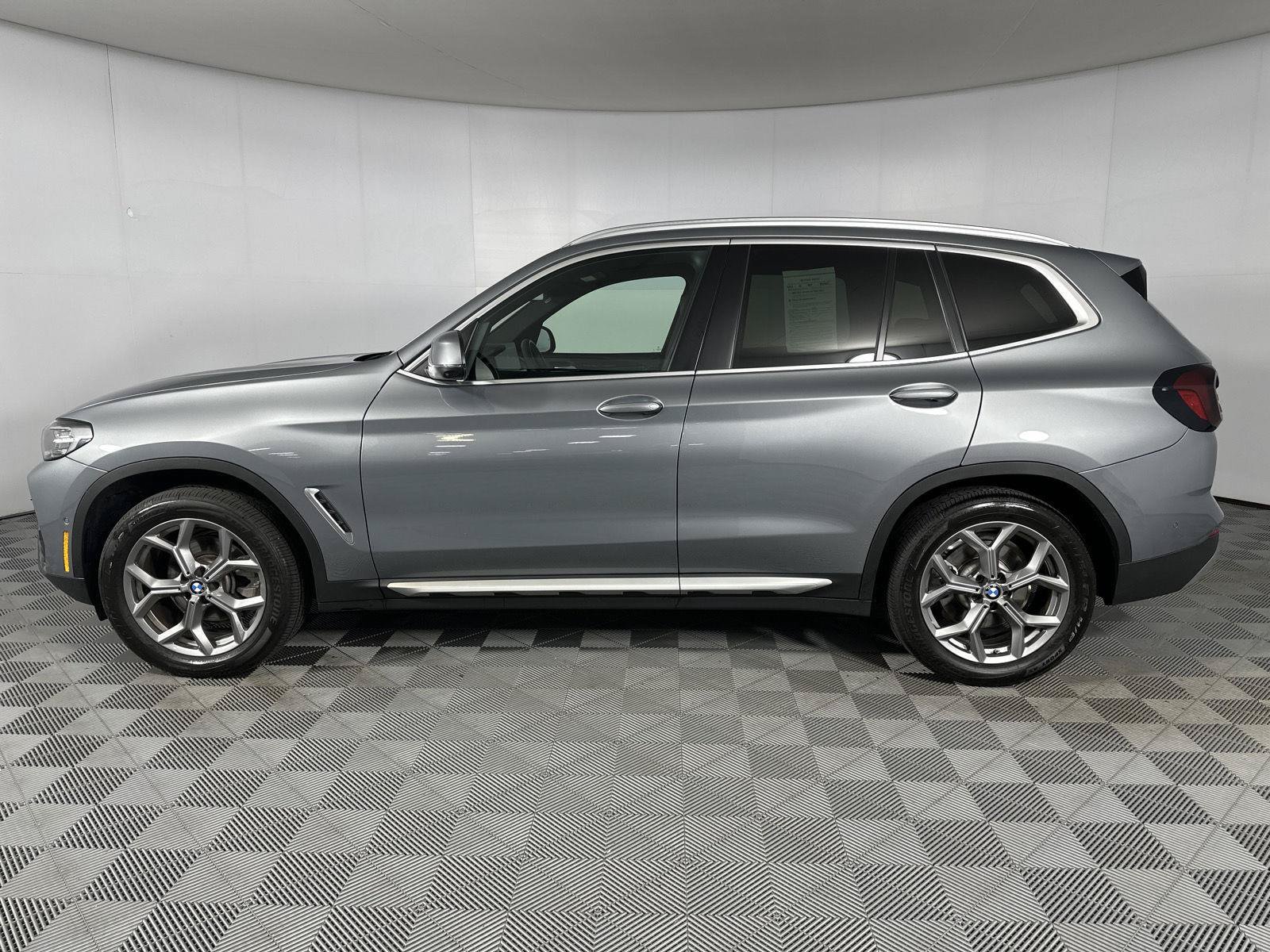 Used 2024 BMW X3 xDrive30i w/ Premium Package AWD/4WD image 8